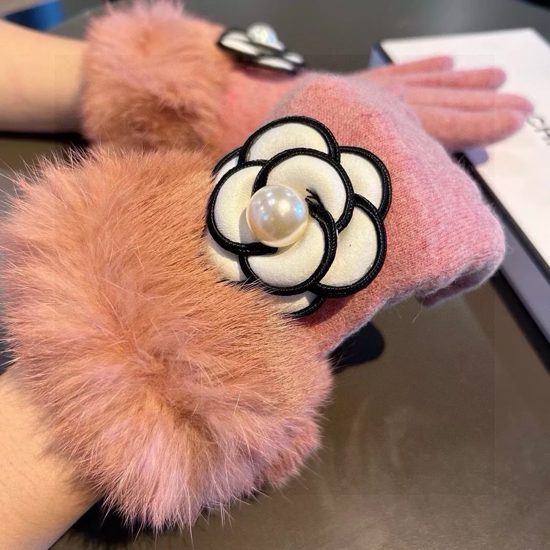 GoodFit 128 Chanel Gloves For Women - Image 3