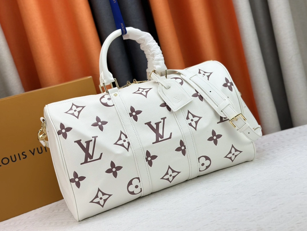 GoodFit 4334 Louis Vuitton Travel Bags