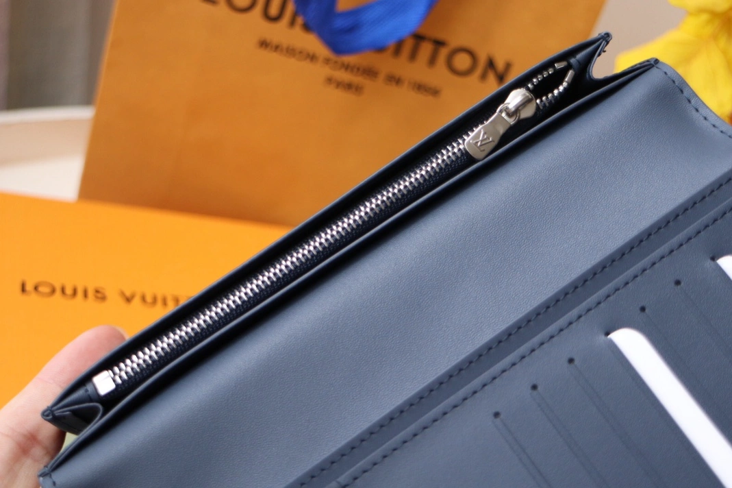 GoodFit 4711 Louis Vuitton AAA Quality Card Case - Image 6