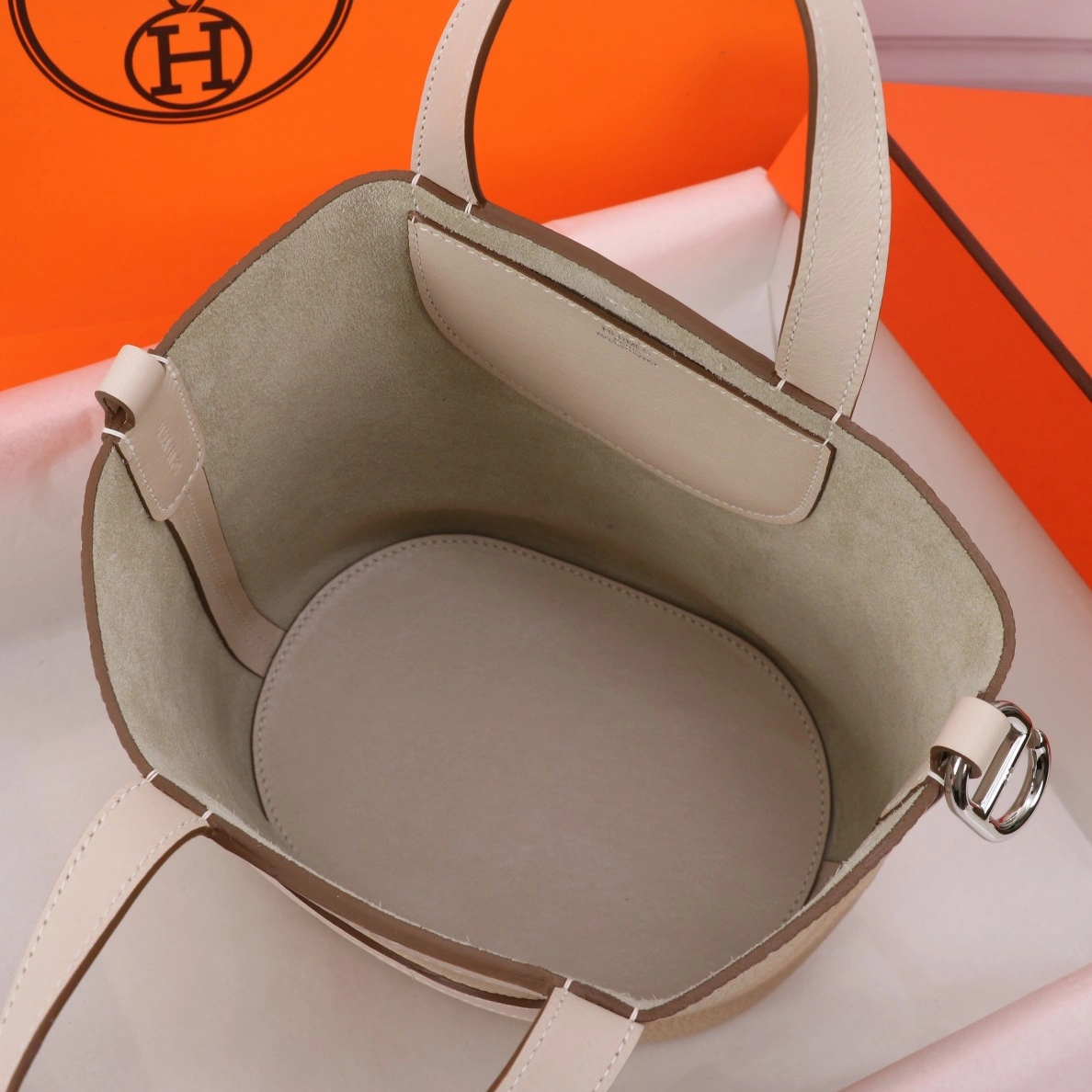 Hermes AAA Quality Handbags In Silver For Women Lightweight 2679 - Image 8