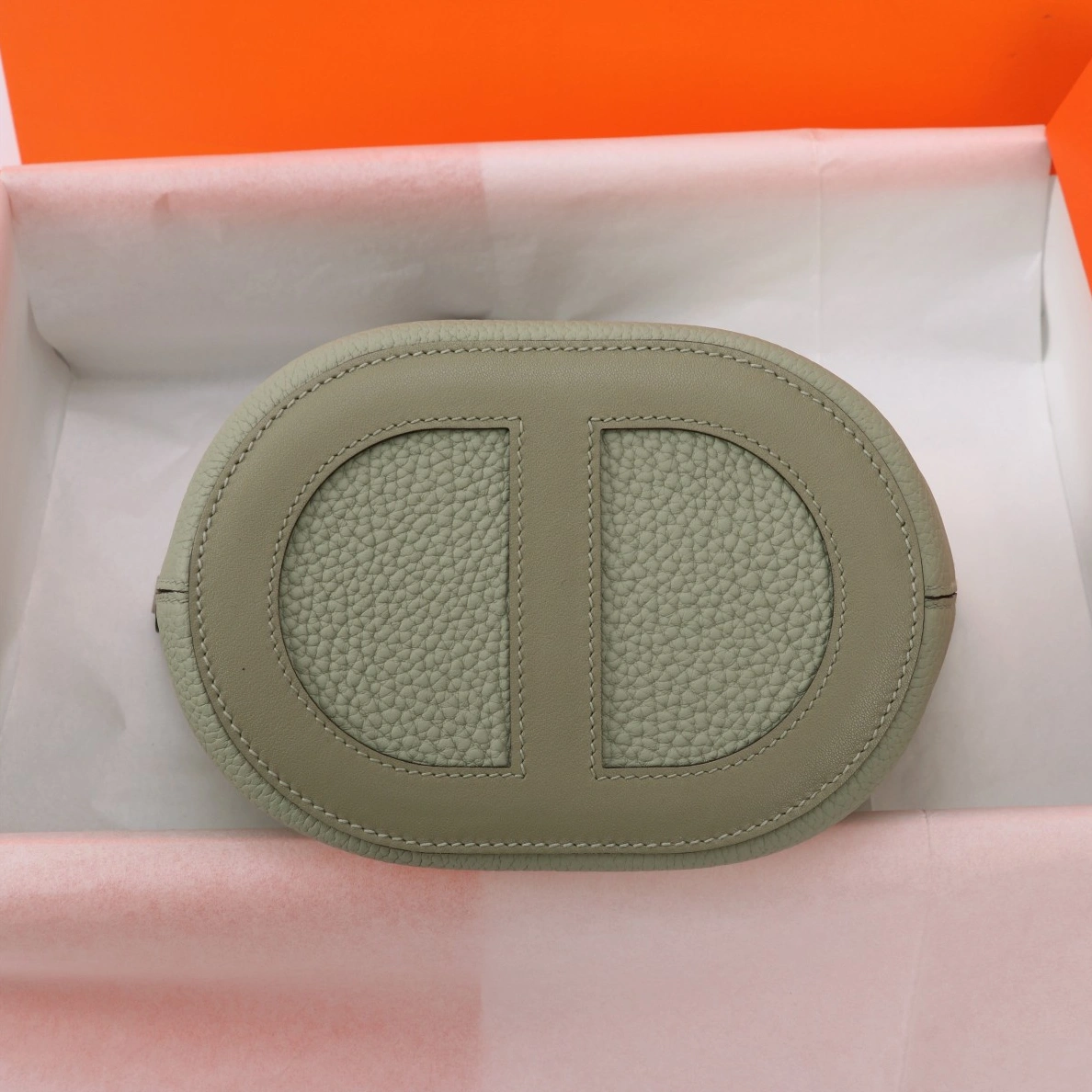 Hermes AAA Quality Handbags In Silver For Women Resilient 6021 - Image 4