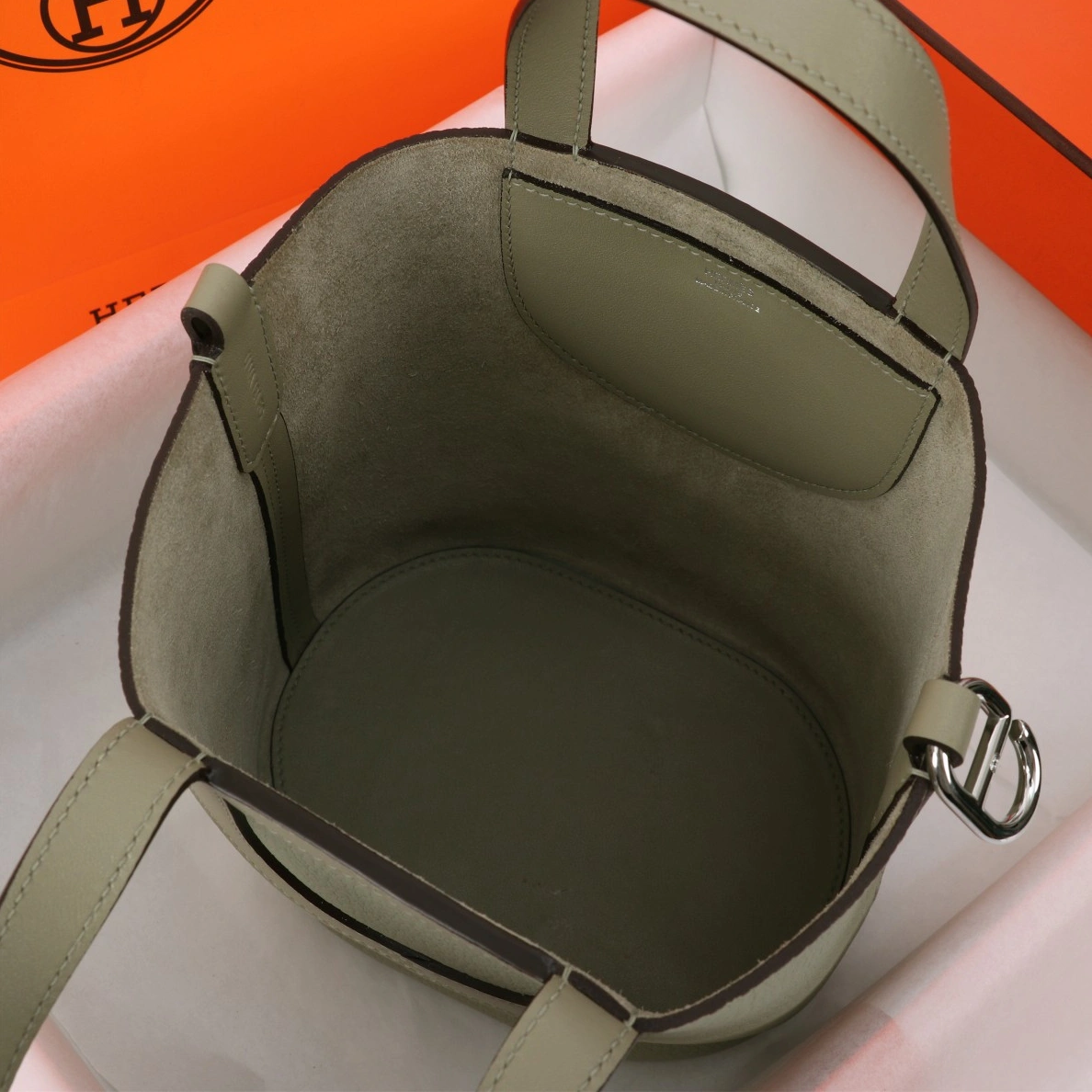 Hermes AAA Quality Handbags In Silver For Women Resilient 6021 - Image 8