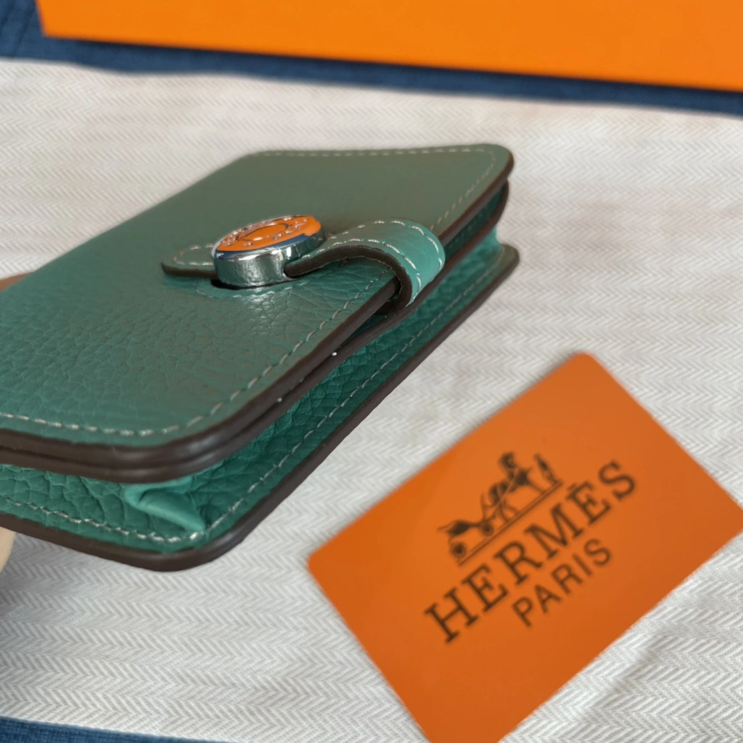 Hermes AAA Quality Wallets For Women Flexible 6041 - Image 4
