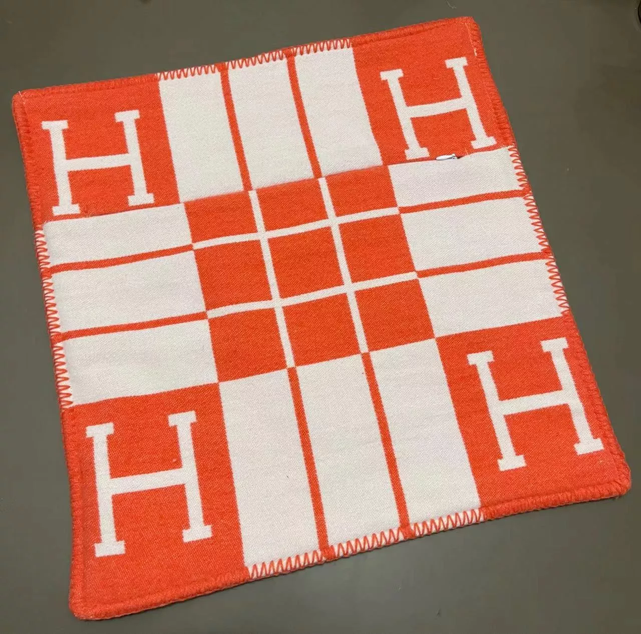 Hermes Cushion Reliable 1754