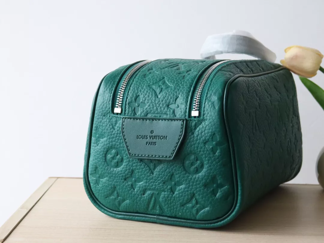 Lightweight 1239 Louis Vuitton AAA Quality Handbags - Image 4