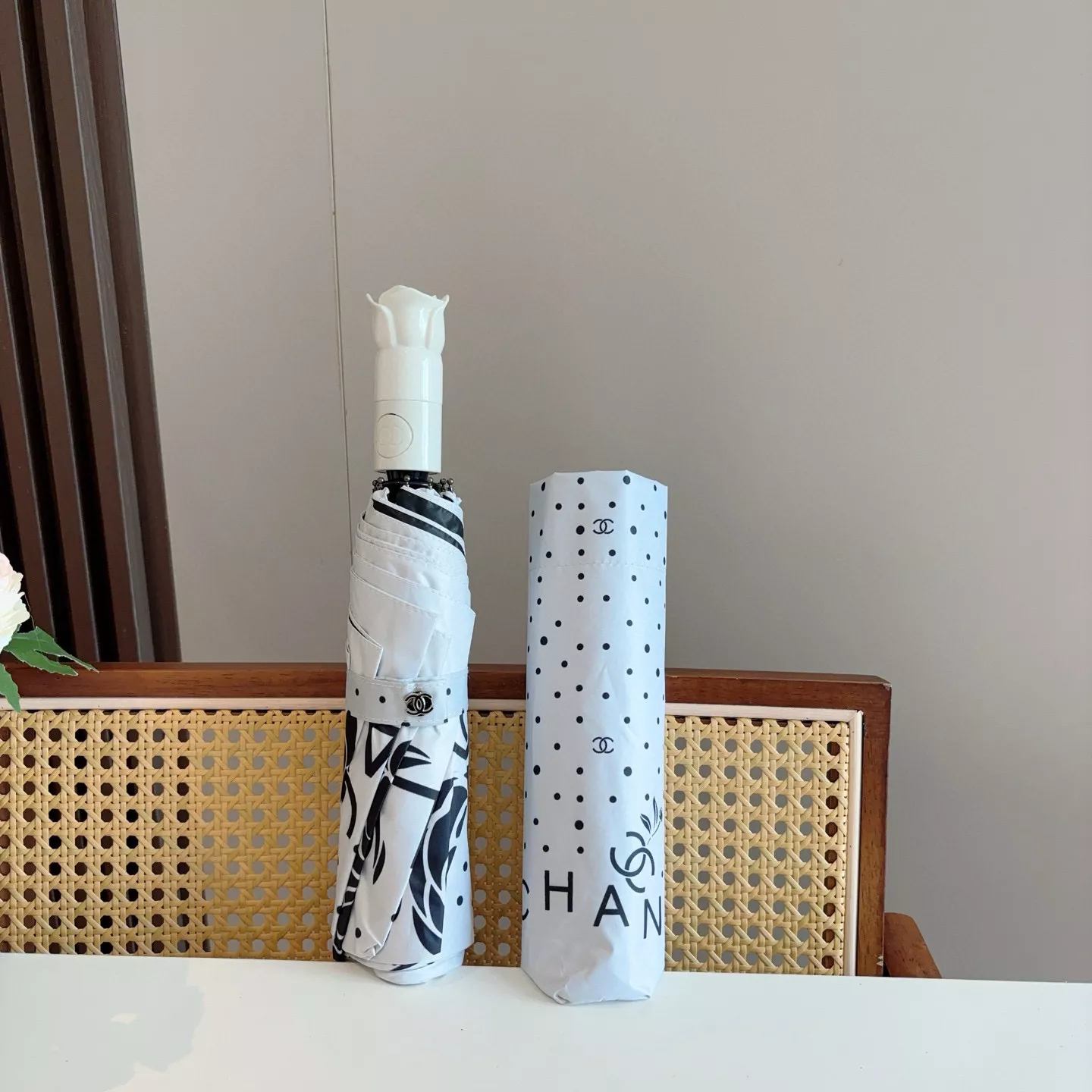 Lightweight 2595 Chanel Umbrellas - Image 4