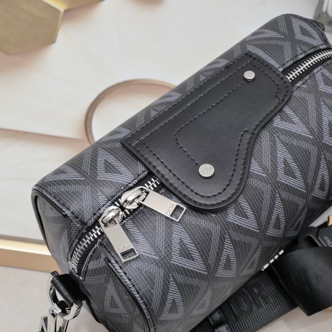 Lightweight 3761 Christian Dior AAA Man Messenger Bags - Image 6