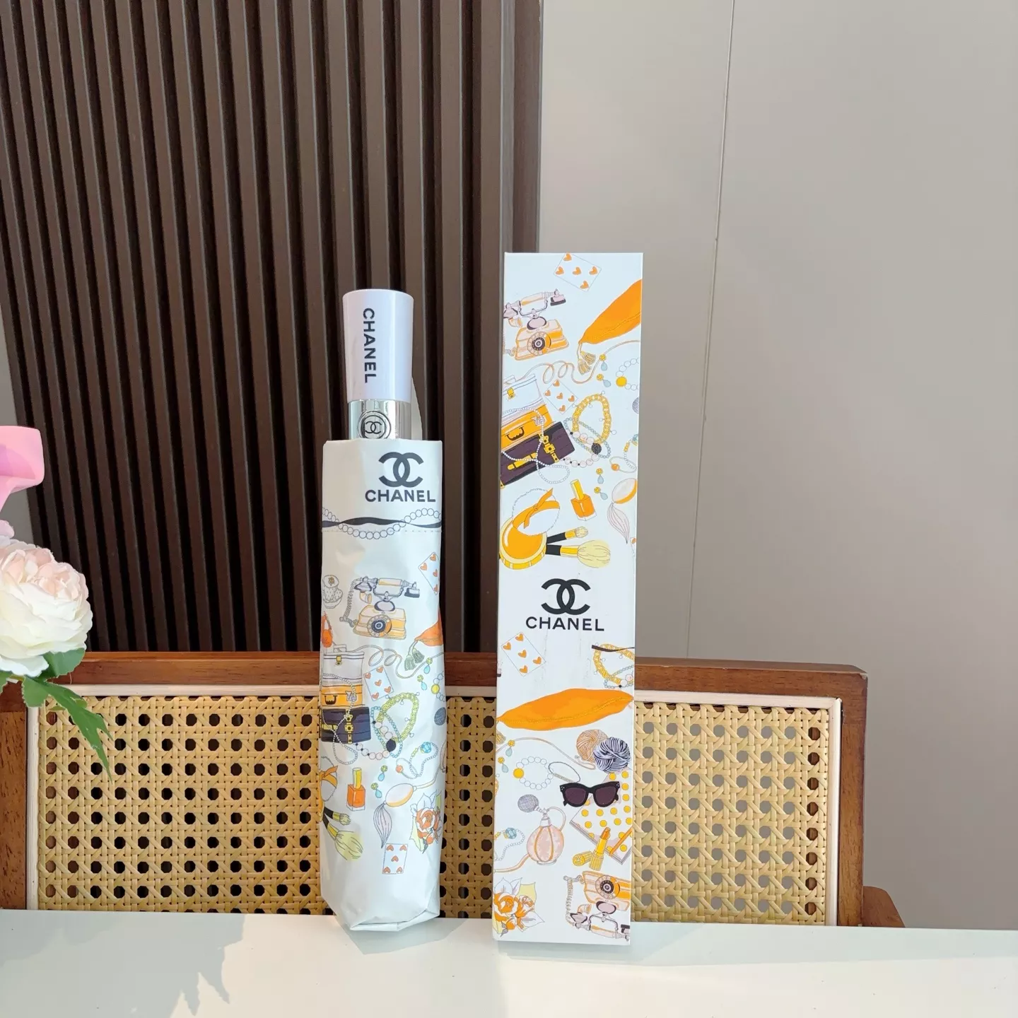 Lightweight 3959 Chanel Umbrellas - Image 3