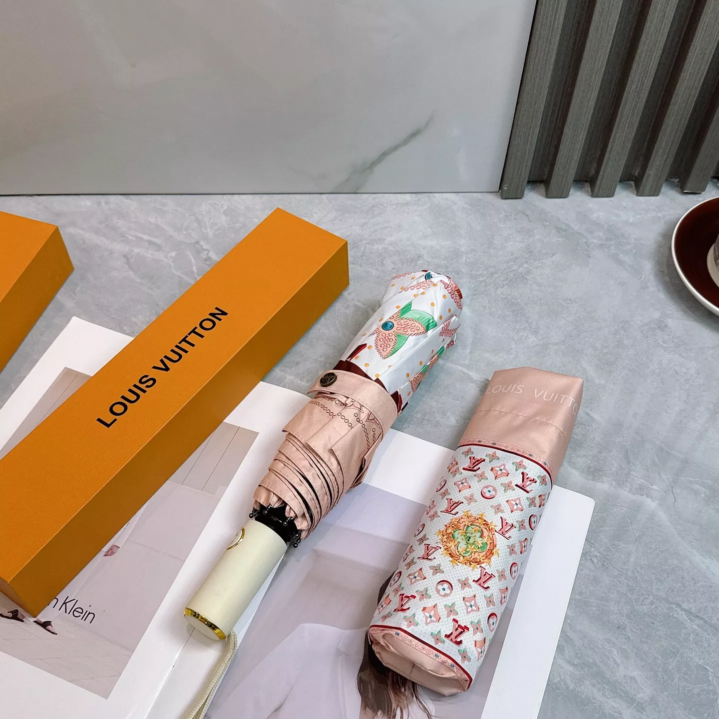 Lightweight 914 Louis Vuitton Umbrellas