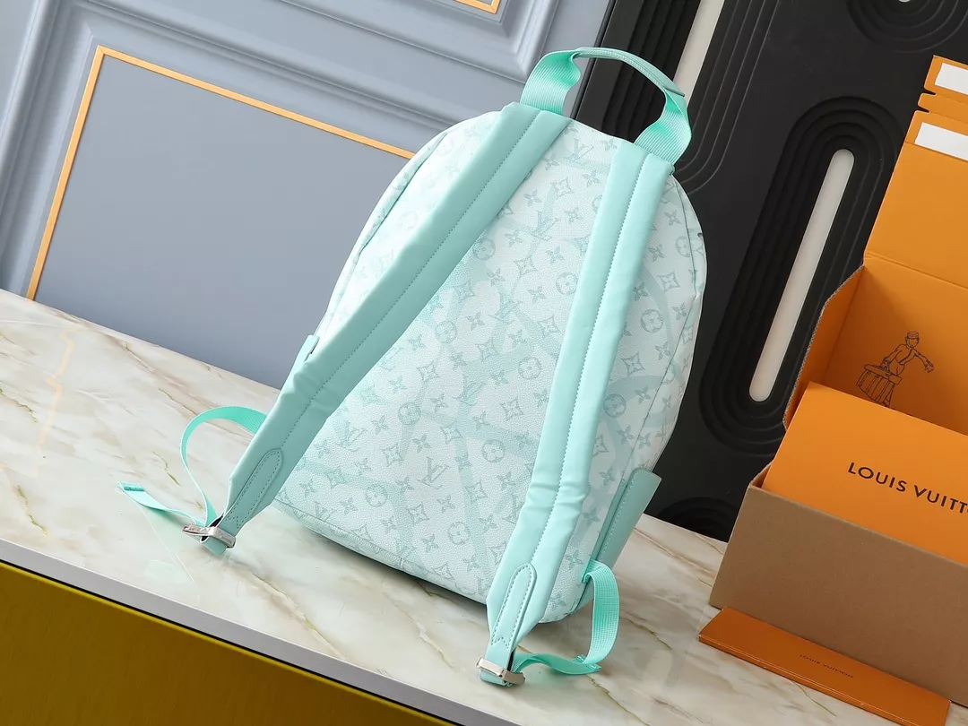 Louis Vuitton AAA Quality Backpacks For Women Unique 9042 - Image 3
