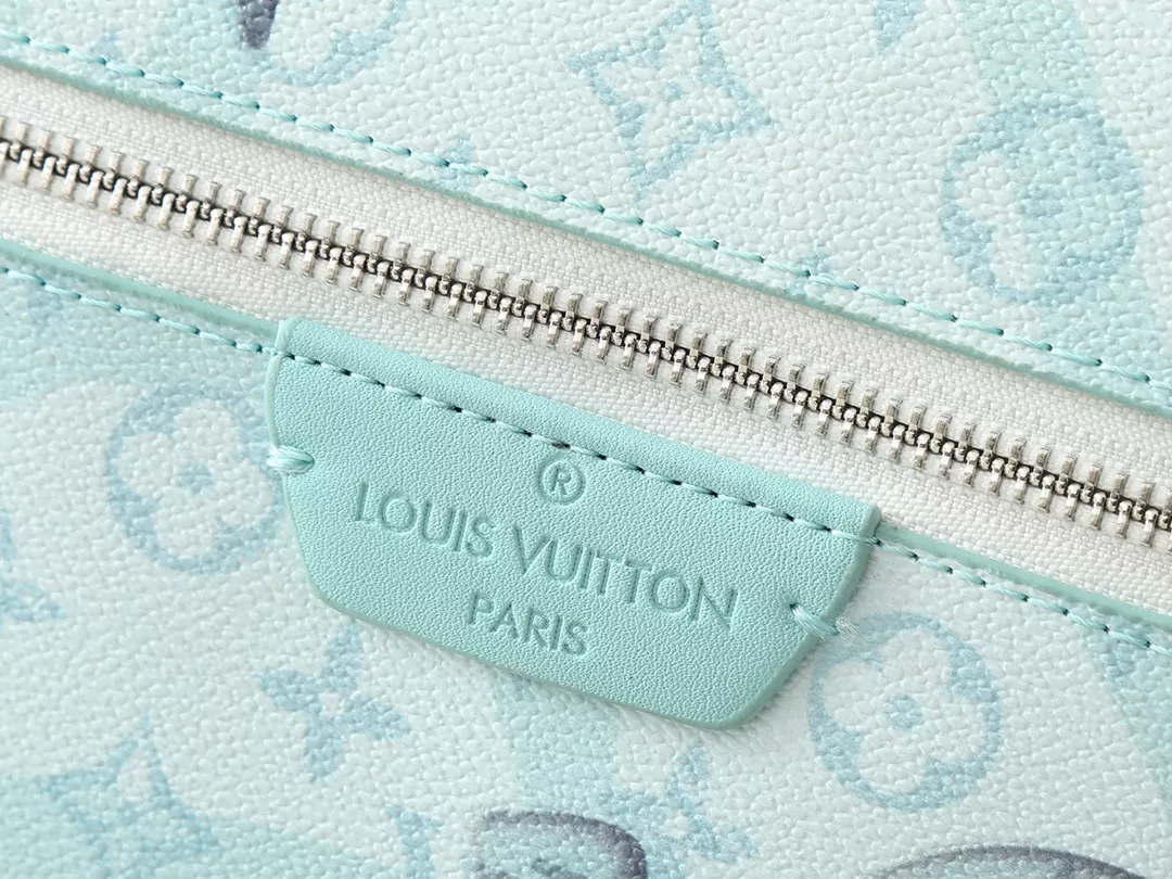 Louis Vuitton AAA Quality Backpacks For Women Unique 9042 - Image 5