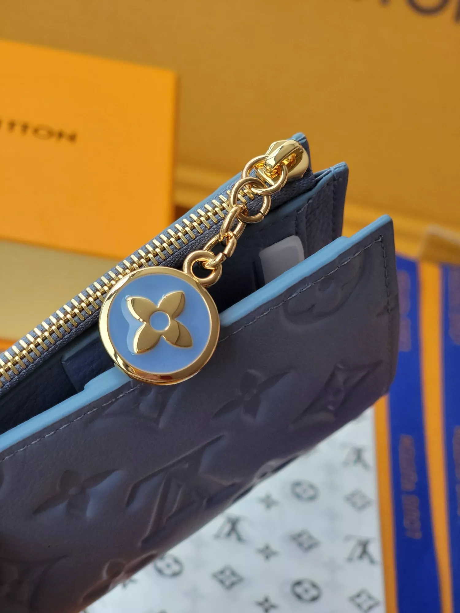 Louis Vuitton AAA Quality Card Case SportInspired 2509 - Image 7