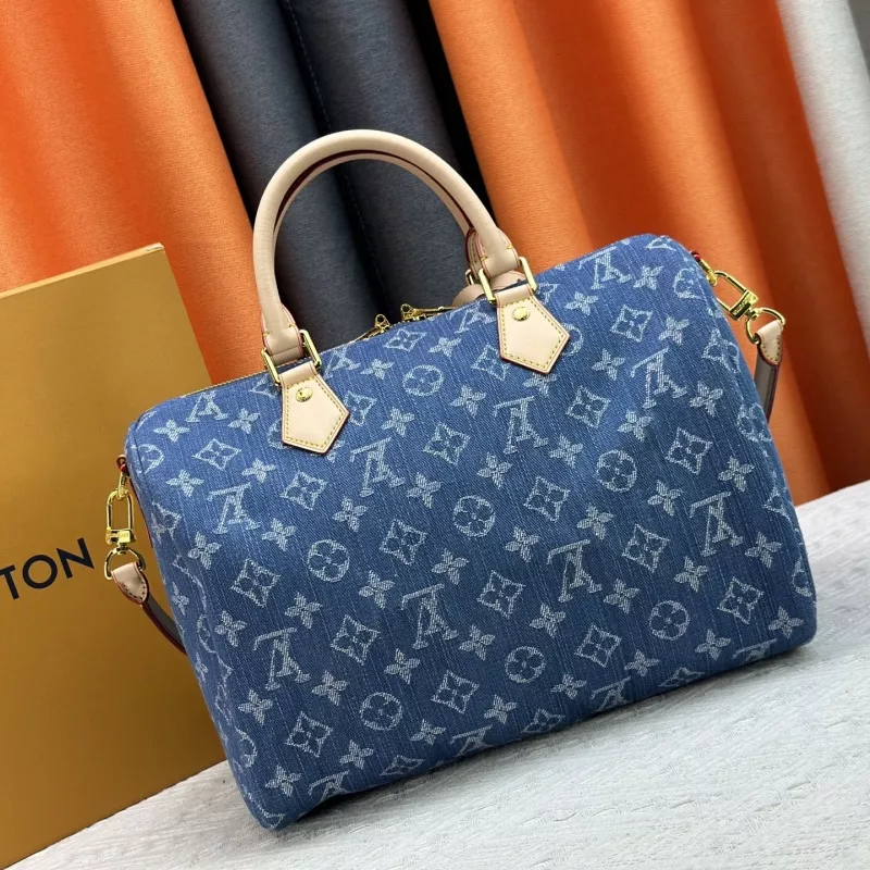 Louis Vuitton AAA Quality Handbags For Women Lightweight 7515 - Image 3