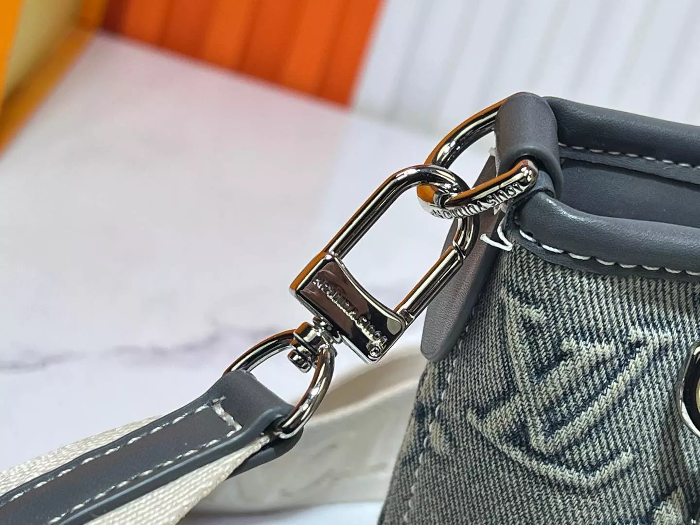 Louis Vuitton AAA Quality Handbags For Women Lightweight 9896 - Image 7