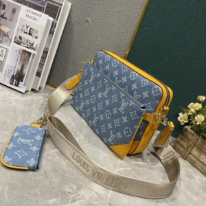 Louis Vuitton AAA Quality Messenger Bags For Unisex Durable 8270