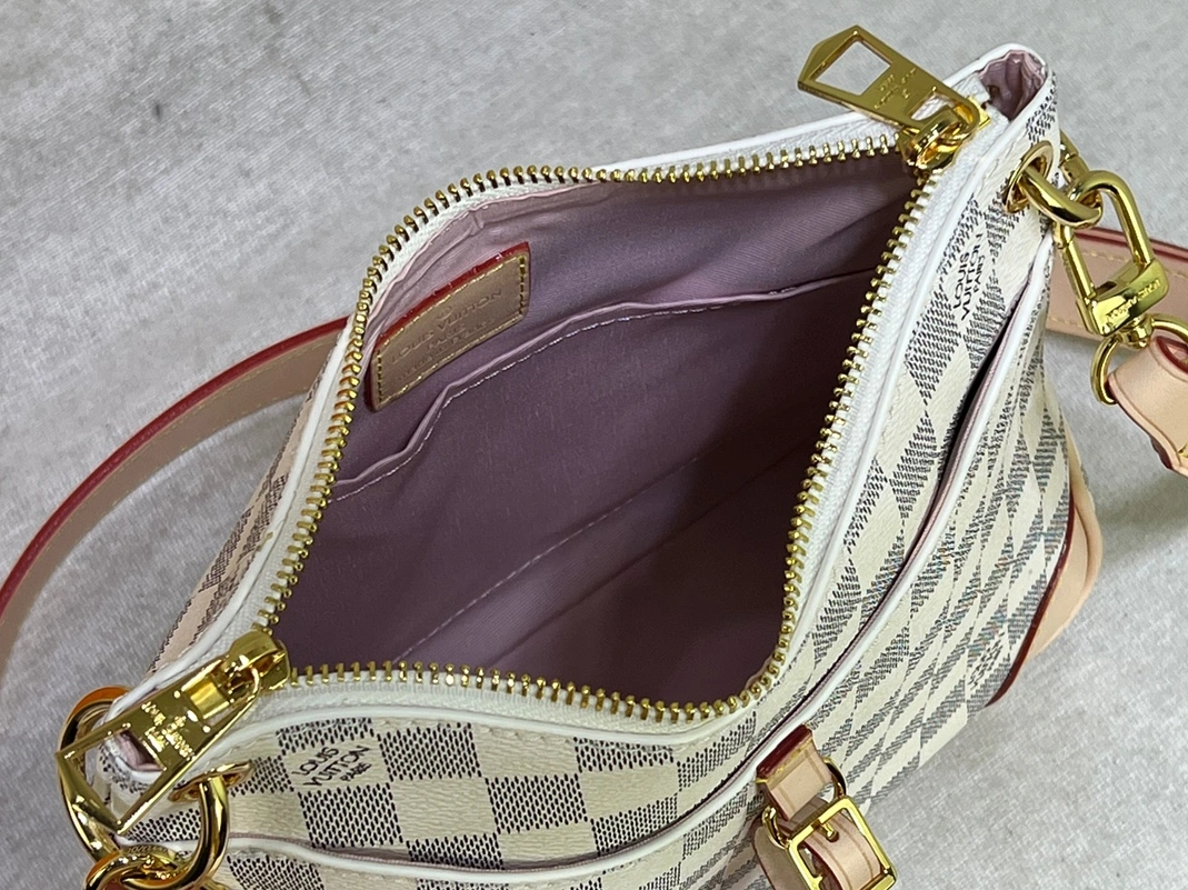 Louis Vuitton AAA Quality Messenger Bags For Women Refined 8931 - Image 7