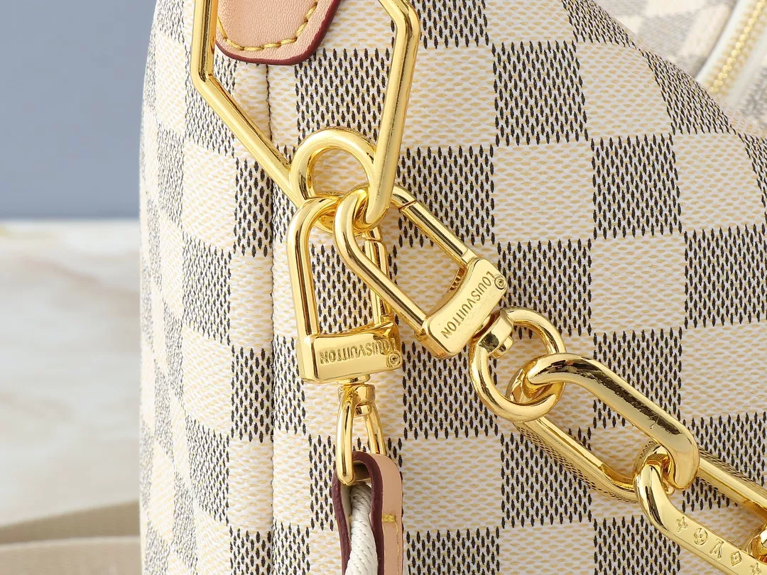 Louis Vuitton AAA Quality Messenger Bags For Women Sleek 5116 - Image 6