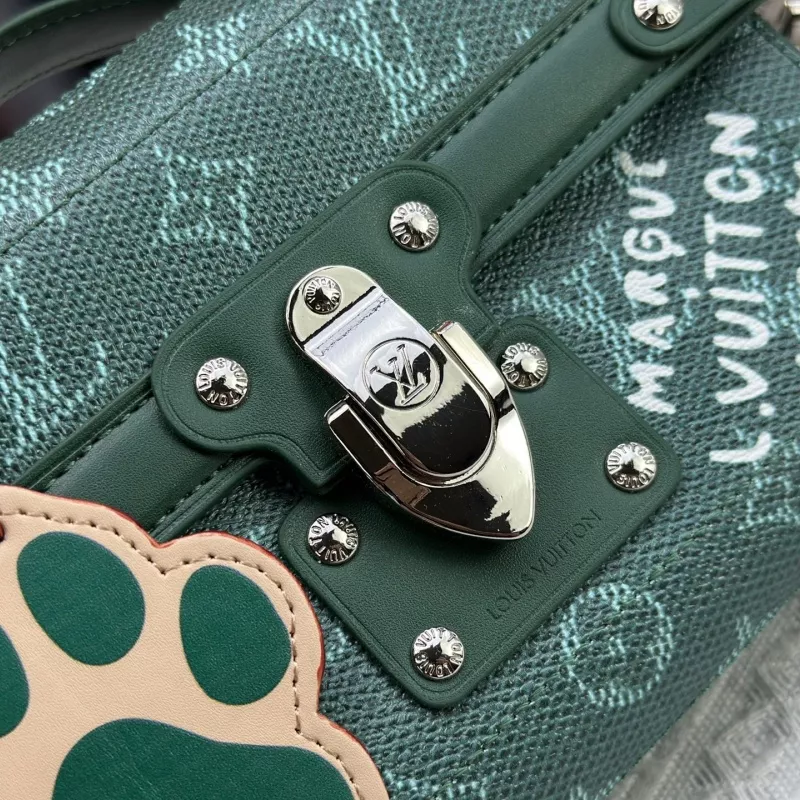 Louis Vuitton AAA Quality Messenger Bags For Women SportInspired 8138 - Image 6