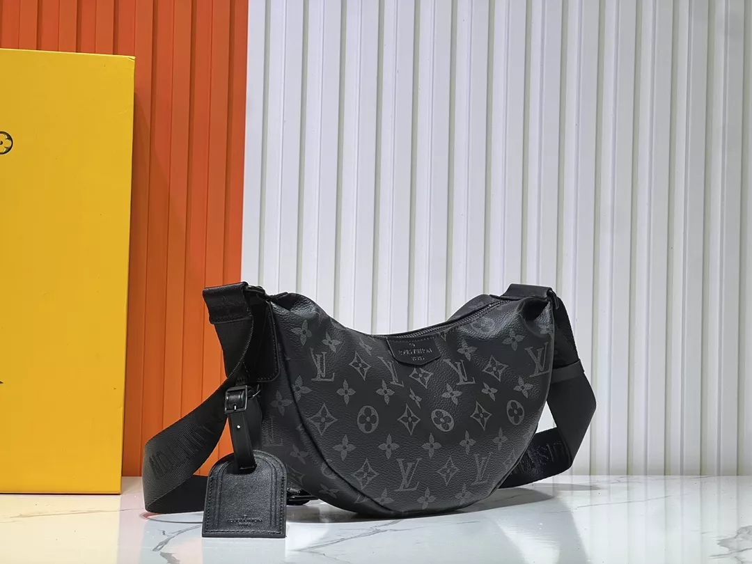 Louis Vuitton AAA Quality Messenger Bags For Women Trendsetting 2712