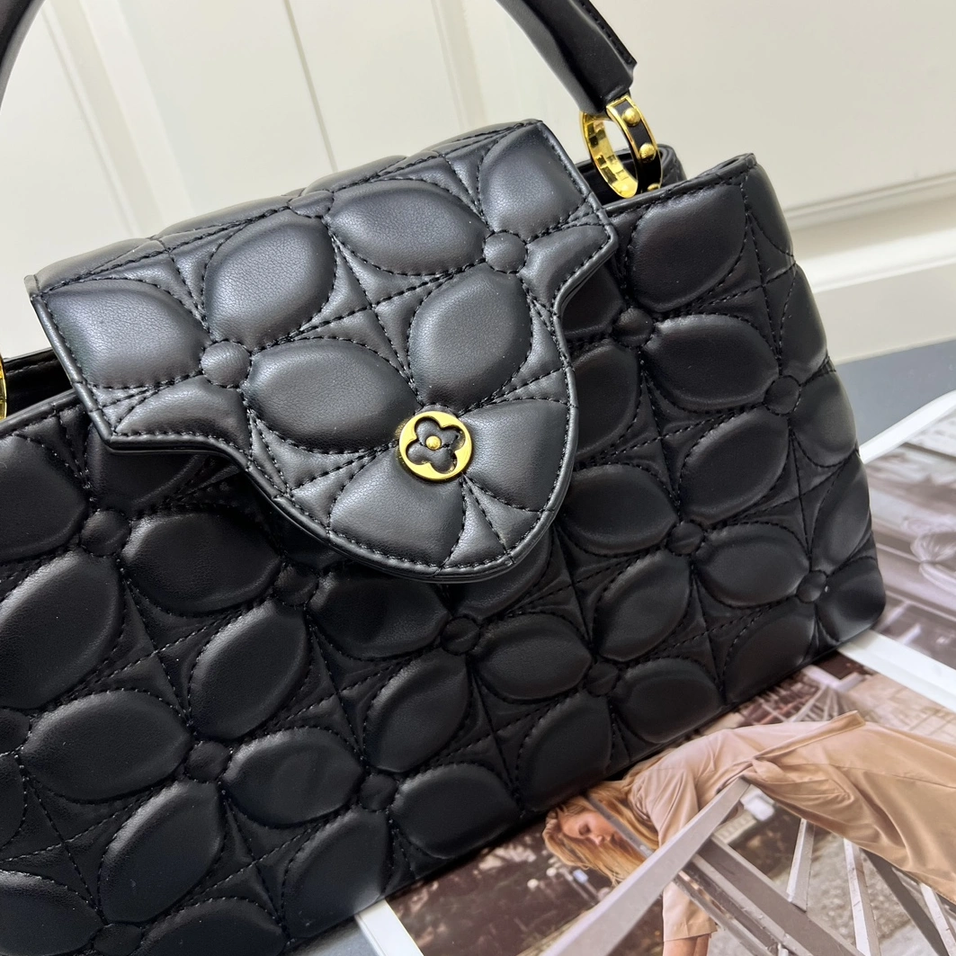 Louis Vuitton AAA Quality Messenger Bags For Women Versatile 6270 - Image 5