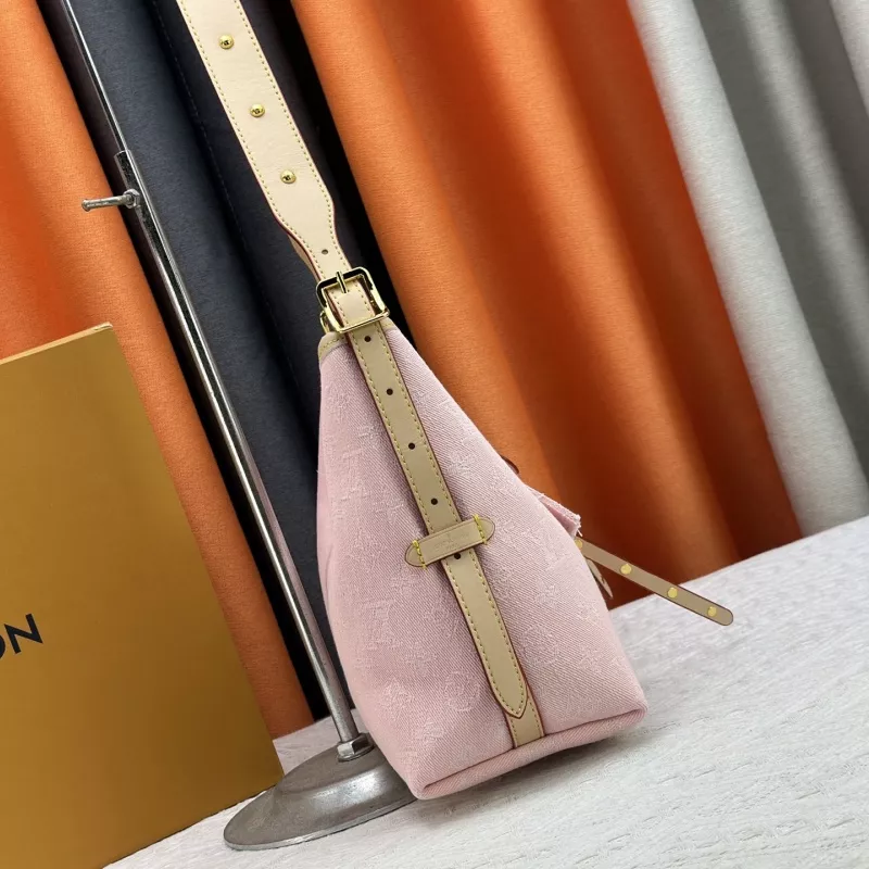 Louis Vuitton AAA Quality Shoulder Bags For Women DailyWear 4096 - Image 4