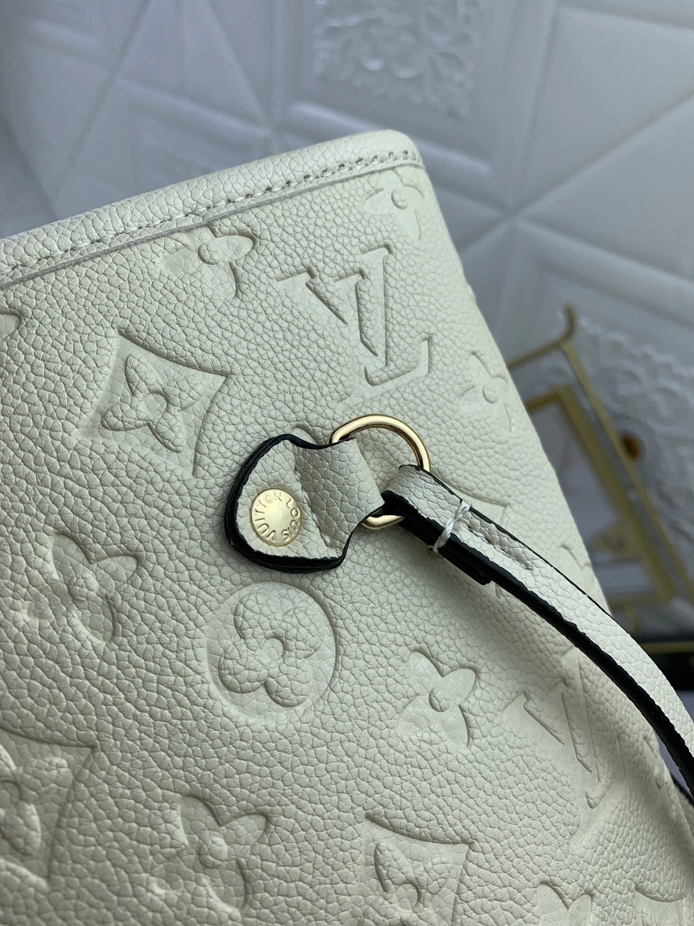 Louis Vuitton AAA Quality Shoulder Bags For Women Minimalist 8165 - Image 6