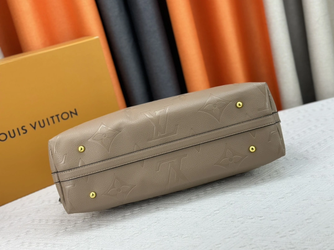 Louis Vuitton AAA Quality Shoulder Bags For Women Unique 3452 - Image 5