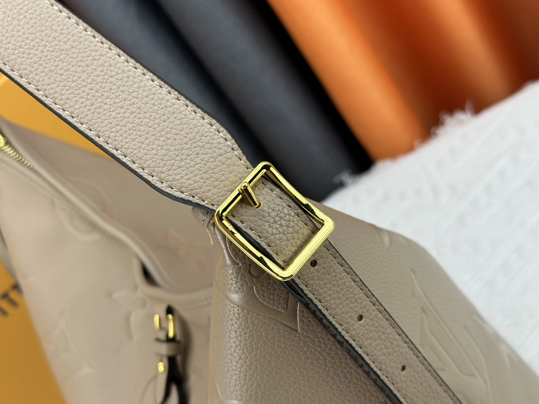 Louis Vuitton AAA Quality Shoulder Bags For Women Unique 3452 - Image 6