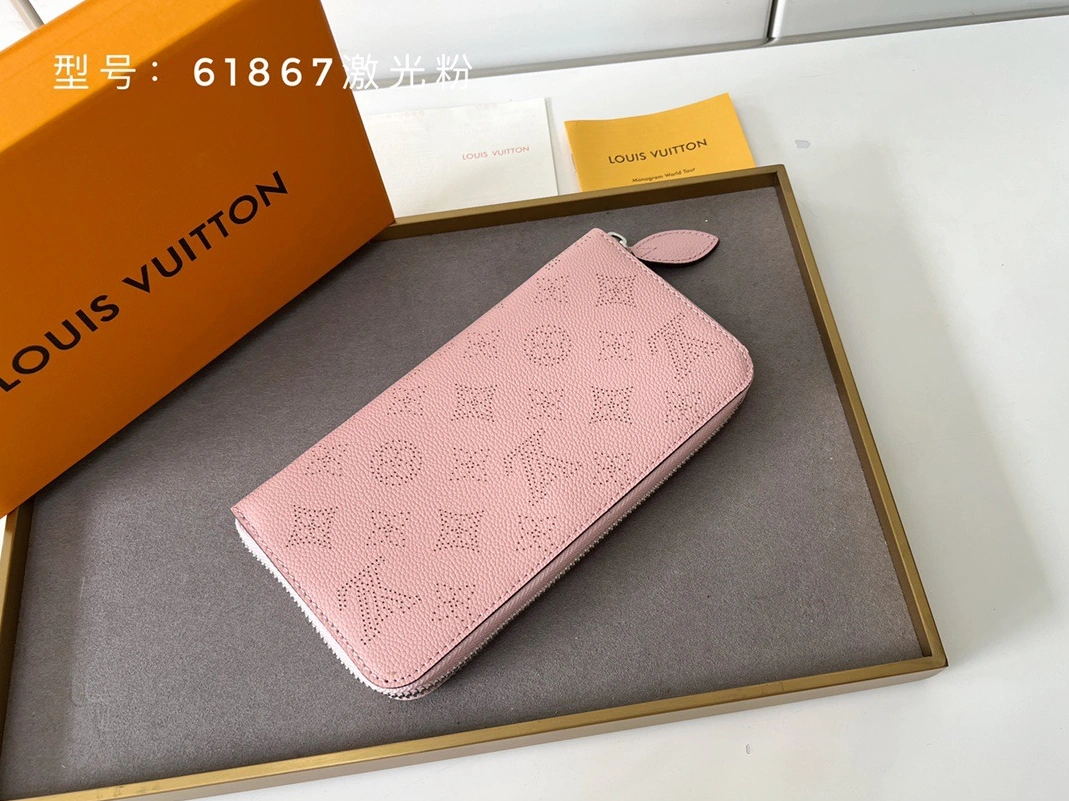 Louis Vuitton AAA Quality Wallets Refined 8316