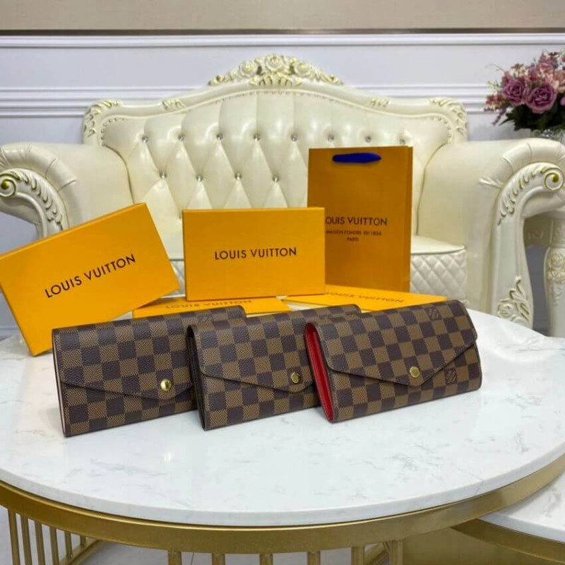 Press stu Louis Vuitton Damier Ebene Sarah Wallet Brown - Image 11