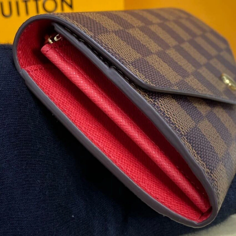 16 card s Louis Vuitton Damier Ebene Sarah Wallet Red - Image 4