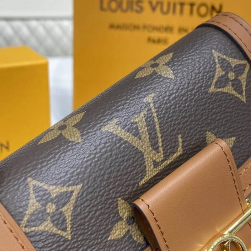The Dauphi Louis Vuitton Dauphine Compact Wallet - Image 7