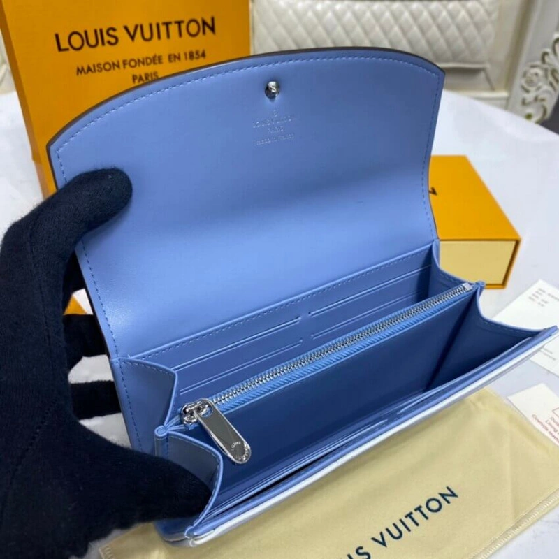 2 large c Louis Vuitton Iris Wallet in Blue Gradient Mahina Perforated Leather - Image 7