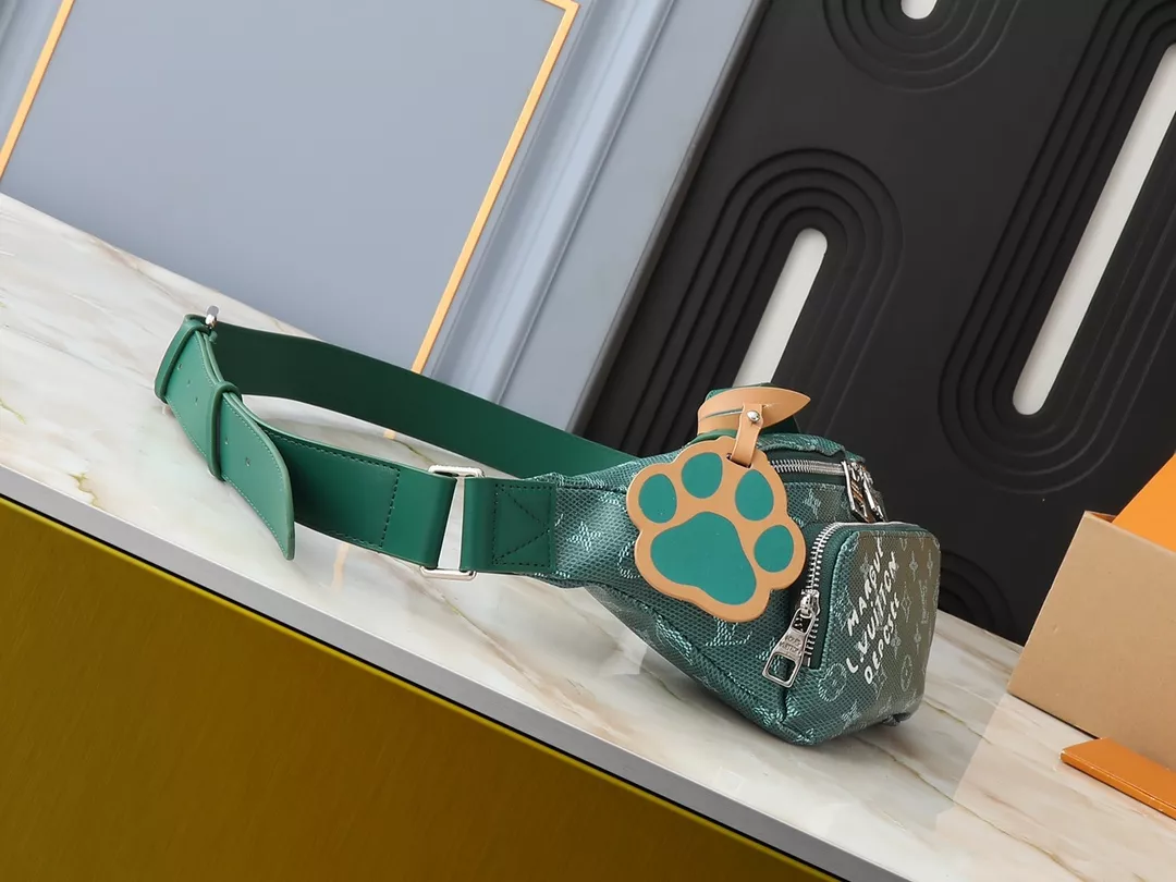 Louis Vuitton LV AAA Quality Belt Bags For Unisex AllSeason 3548