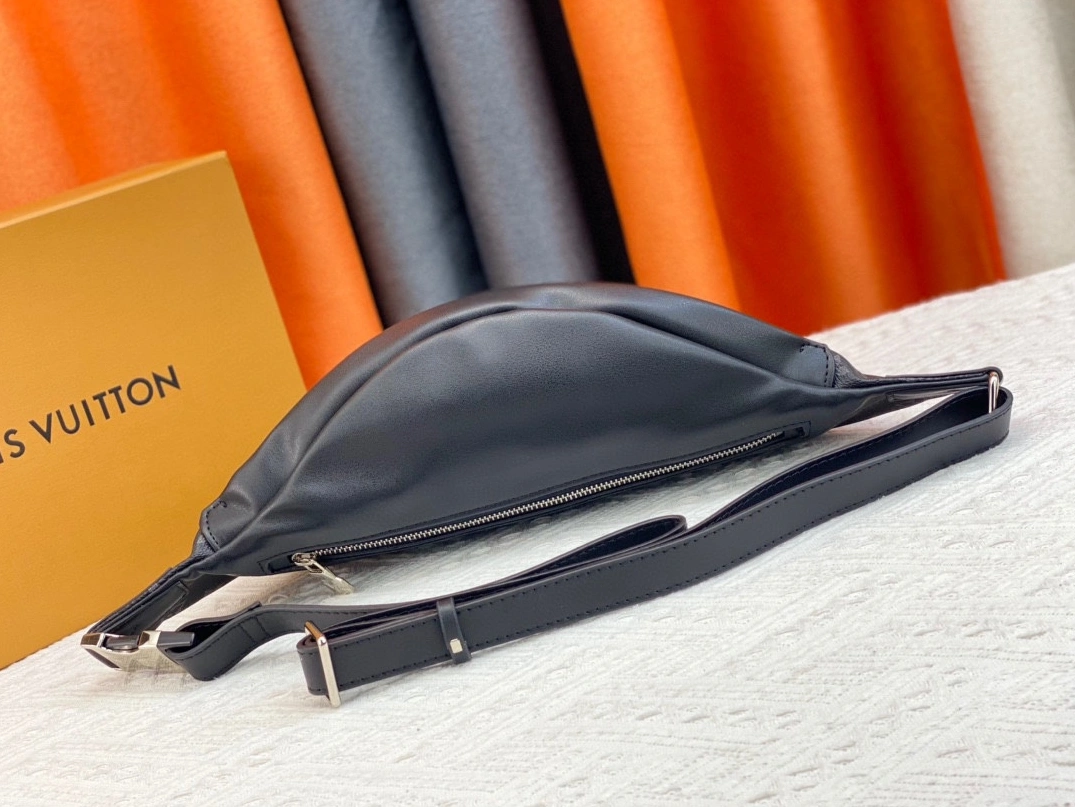 Louis Vuitton LV AAA Quality Belt Bags For Unisex Efficient 3791
