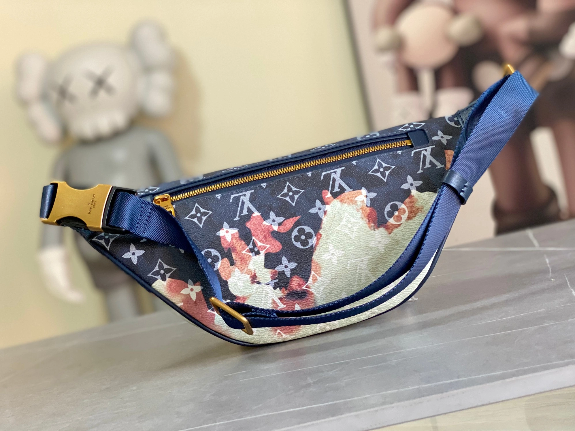 Louis Vuitton LV AAA Quality Belt Bags Popular 4842