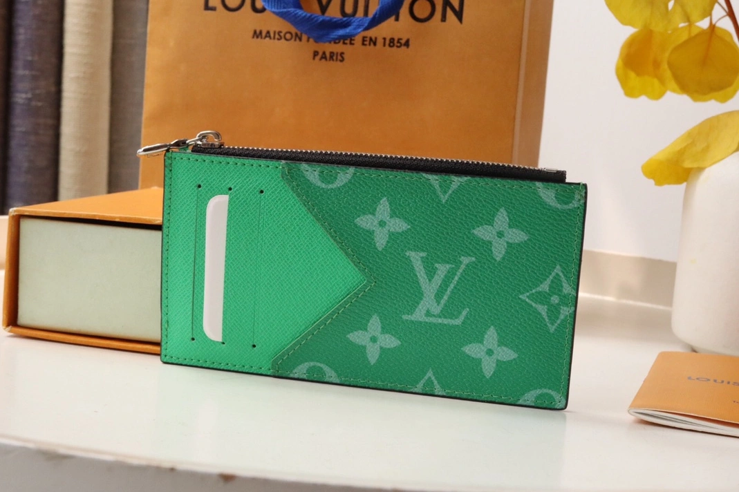 Louis Vuitton LV Card Case Bright 602