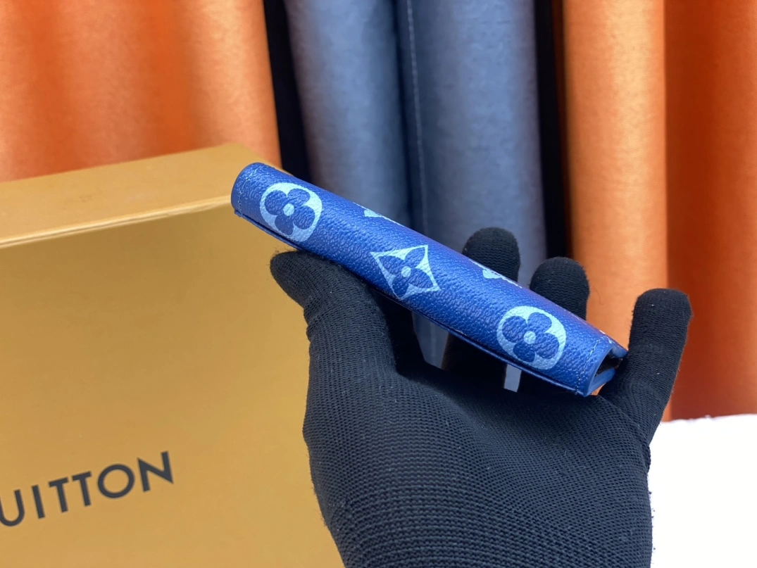 Louis Vuitton LV Card Case For Unisex AllSeason 5000 - Image 3