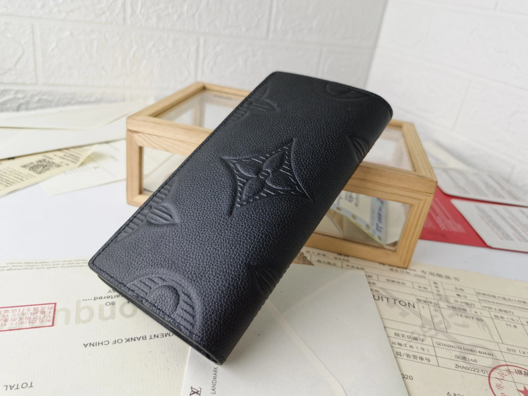 Louis Vuitton LV Card Case For Unisex StreetReady 6305 - Image 4