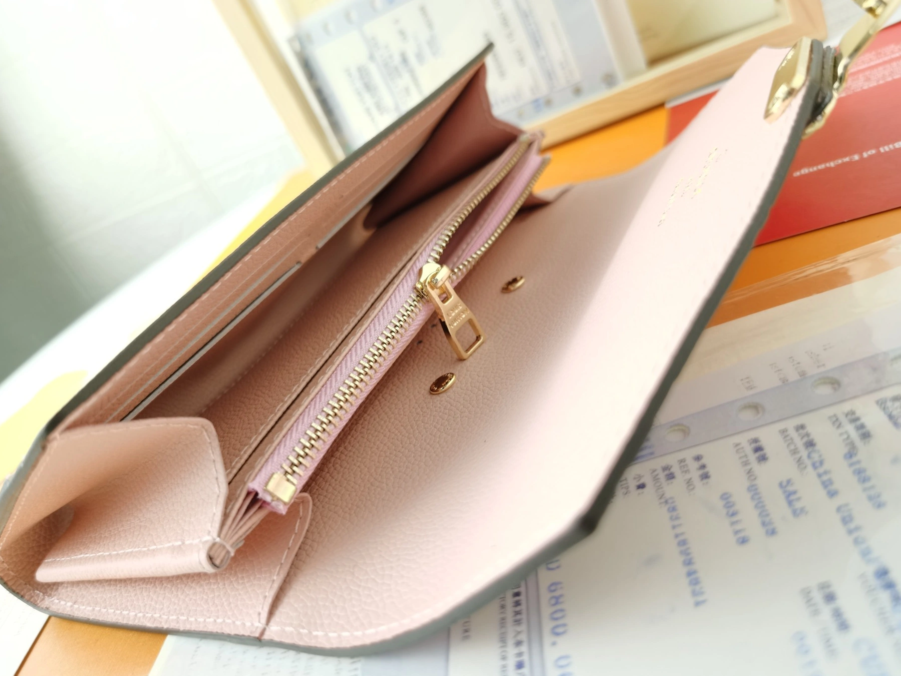 Louis Vuitton LV Card Case For Women GoAnywhere 4672 - Image 7