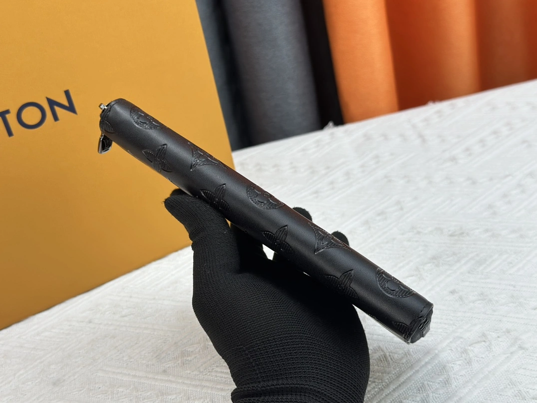 Louis Vuitton LV Card Case Functional 8810 - Image 3