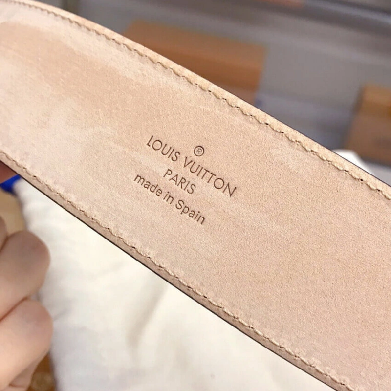 With its i Louis Vuitton LV Initiales 40mm Belt - Image 7