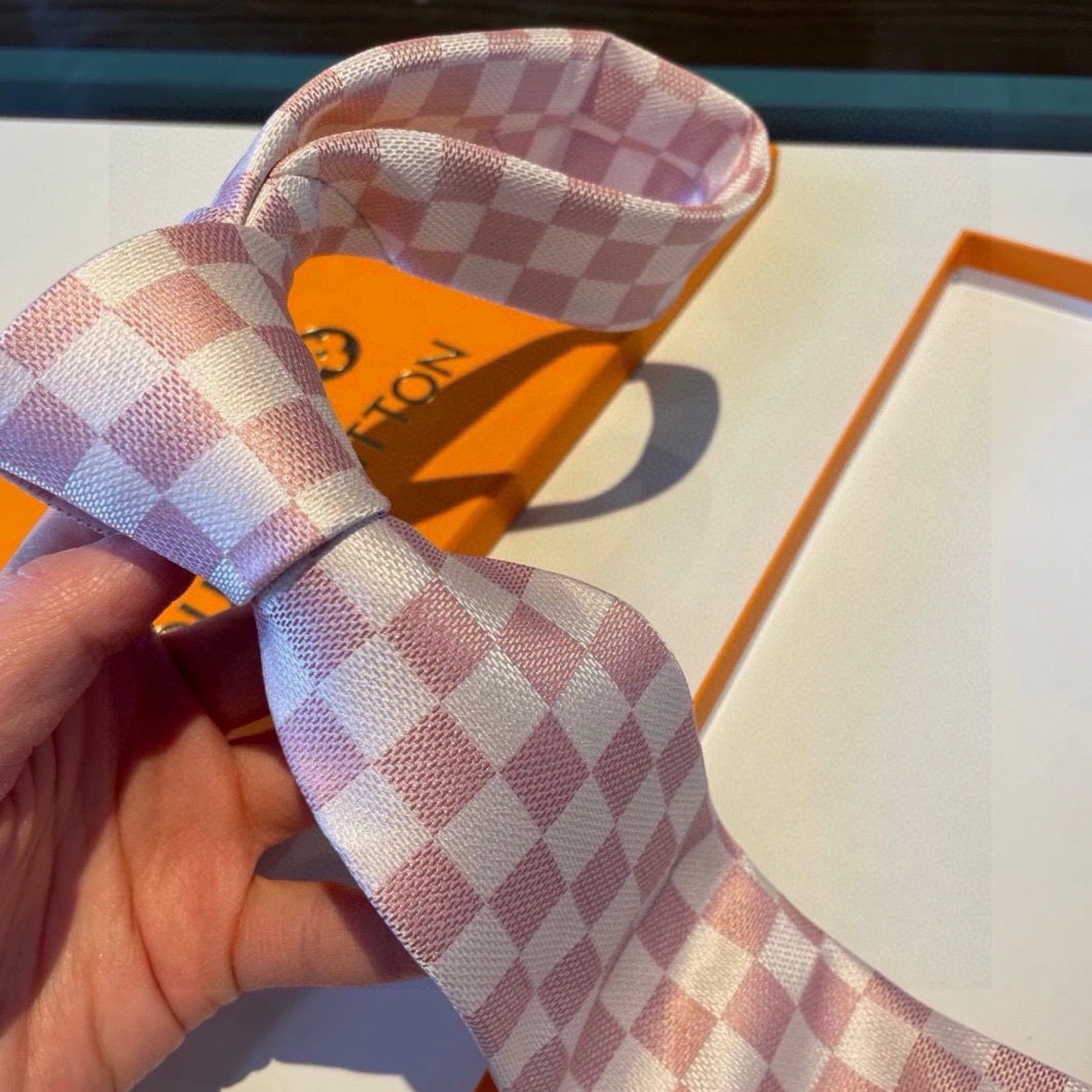 Louis Vuitton LV Necktie For Men Minimalist 5365 - Image 3