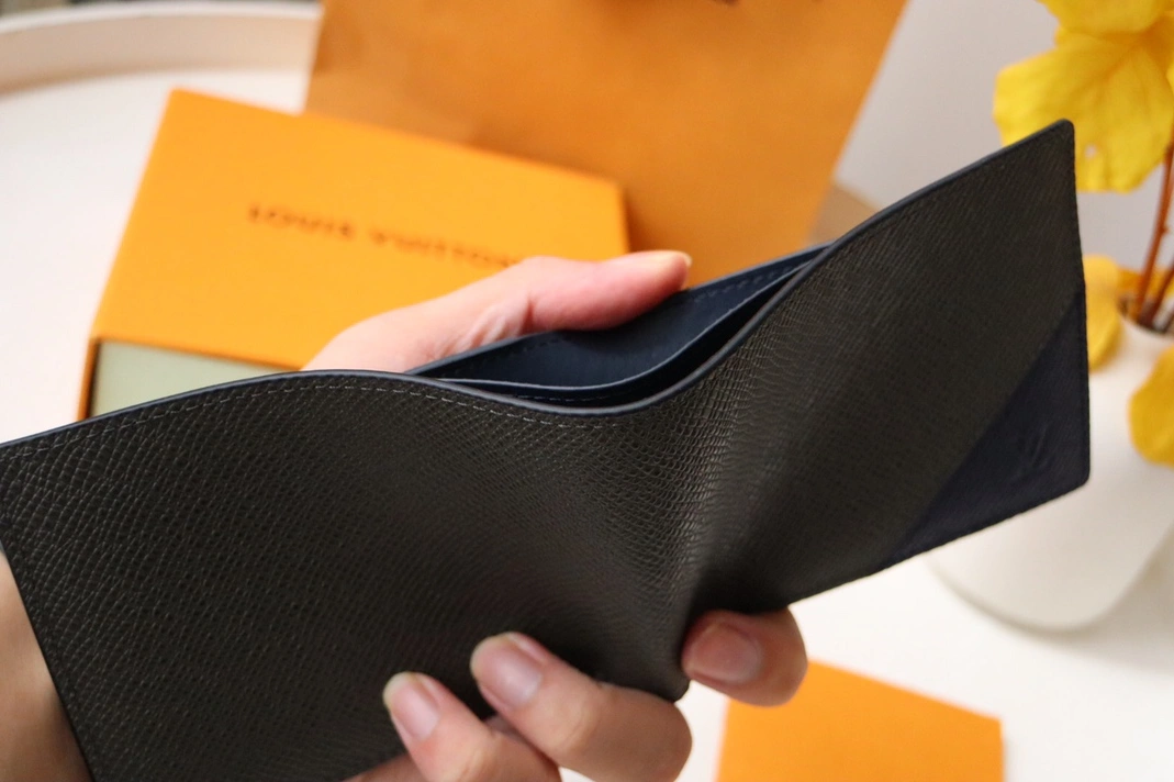 Louis Vuitton LV Wallets AllSeason 4171 - Image 8