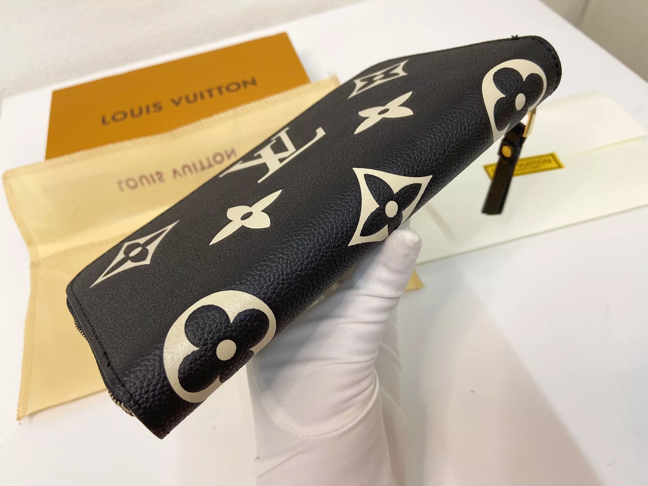 Louis Vuitton LV Wallets Bold 2925 - Image 3