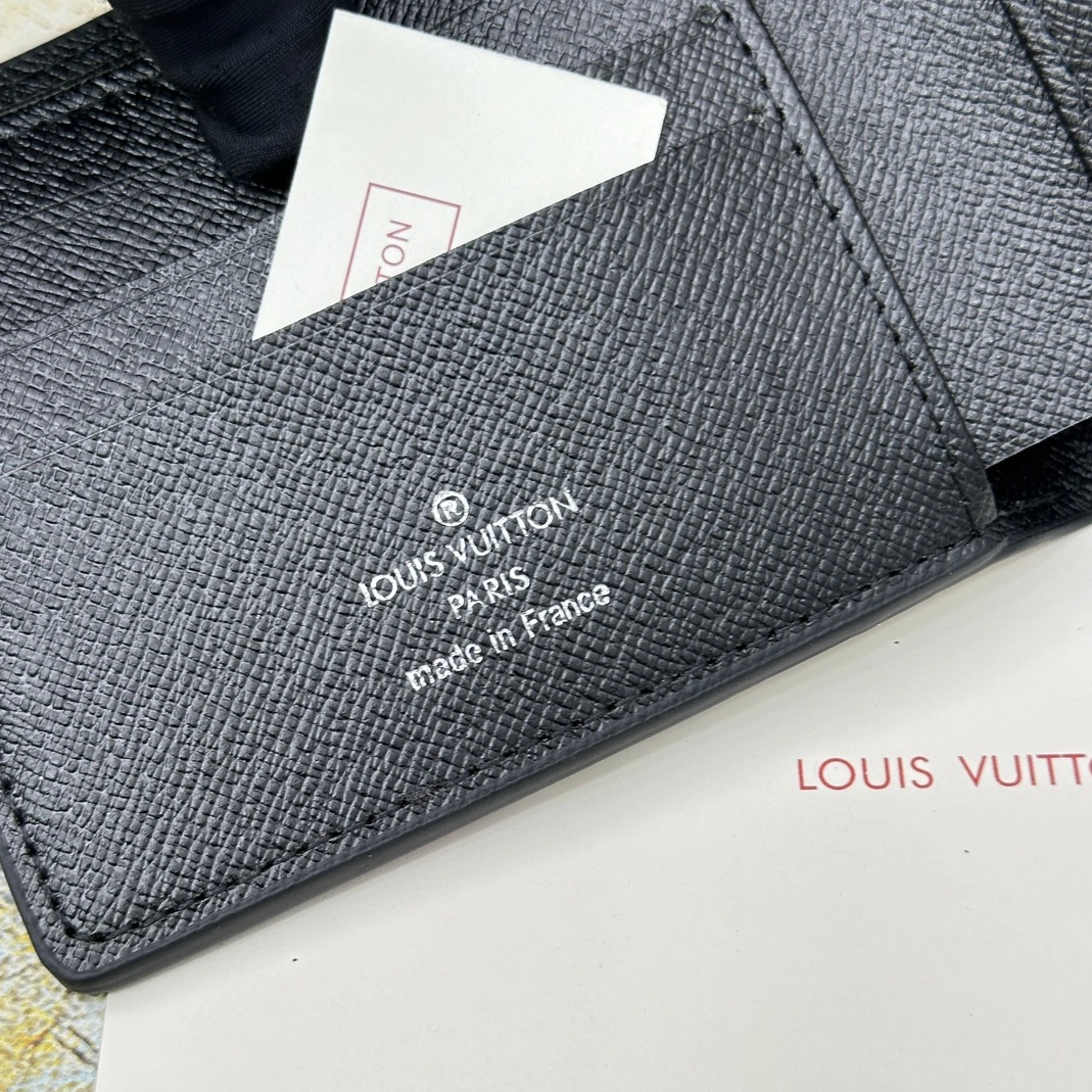 Louis Vuitton LV Wallets For Unisex Practical 5433 - Image 5