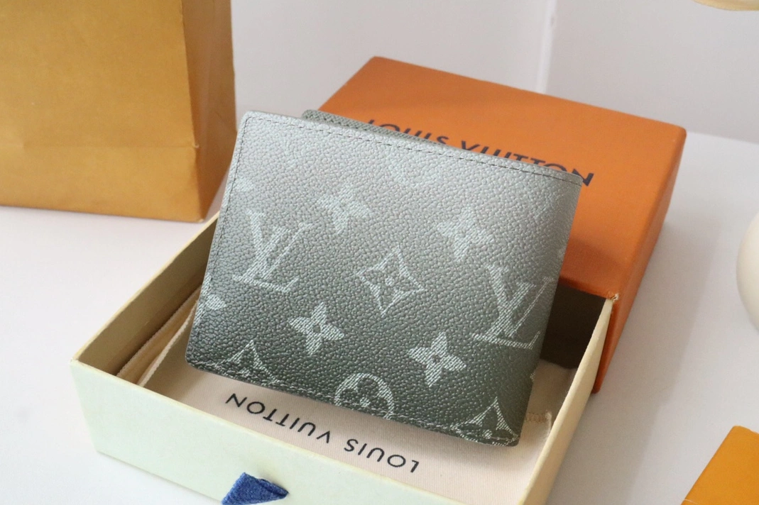 Louis Vuitton LV Wallets Trendsetting 785