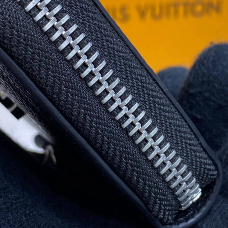 11 x 8.5 Louis Vuitton Lockme Zippy Coin Purse Black - Image 6