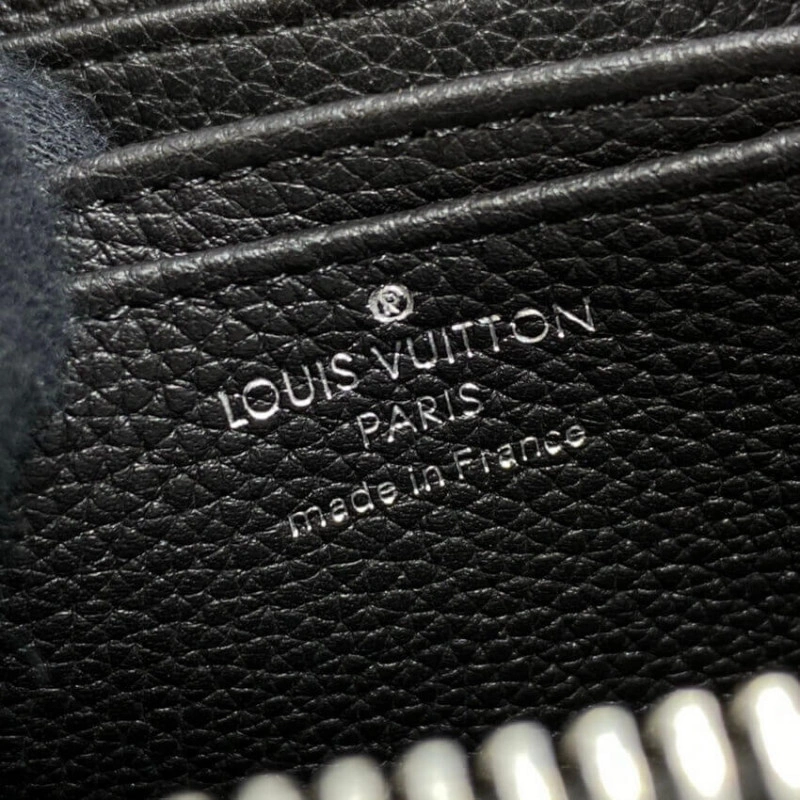 11 x 8.5 Louis Vuitton Lockme Zippy Coin Purse Black - Image 8