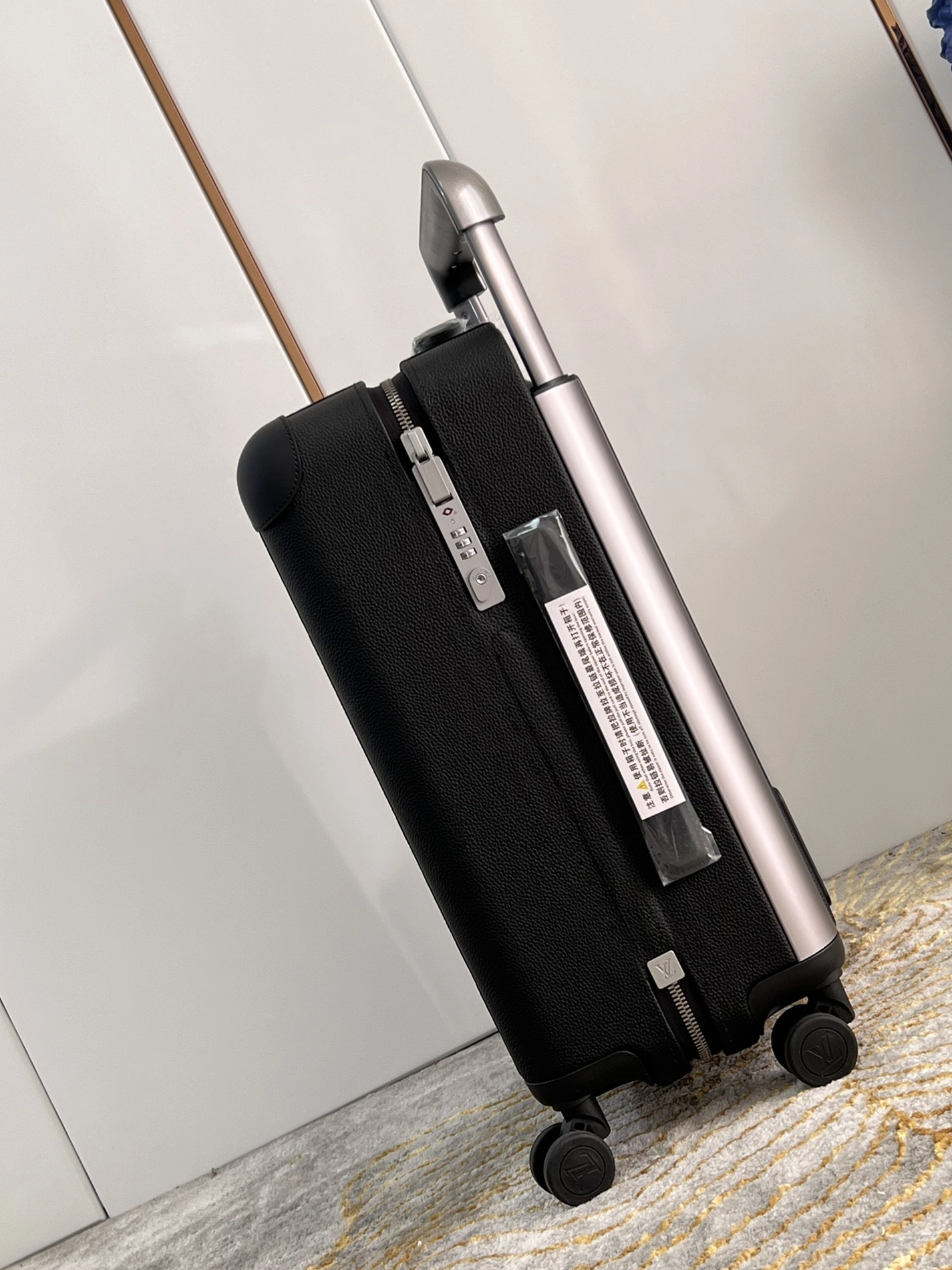 Louis Vuitton Luggage EasyMatch 5563 - Image 5